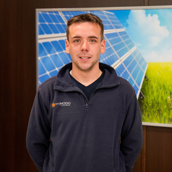 Daniel Escribano - Mercedes Castillo - Técnico Fotovoltaico